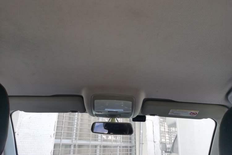 Used Zotye Domy X5 2015 1.5T Manual Luxury Version China IV Standard Headliner