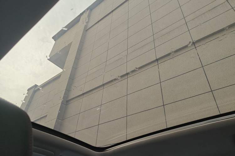 Used Zotye Domy X5 2015 1.5T CVT ZhiXian Model China IV Standard Headliner