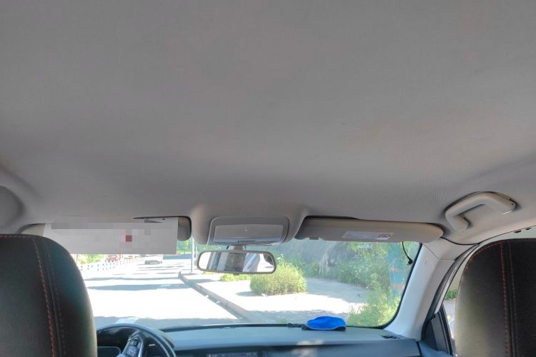 Used Zotye Domy X5 2015 1.5T Manual Luxury Version China IV Standard Headliner