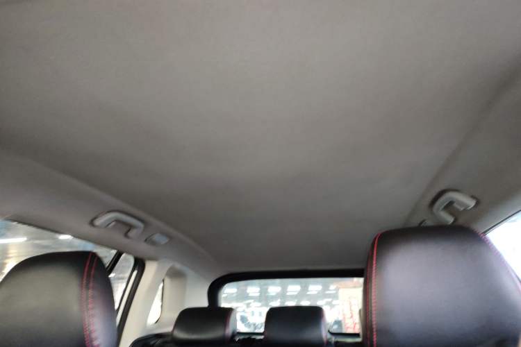 Used Zotye Domy X5 2015 1.5T CVT Landlord Model China IV Standard Headliner