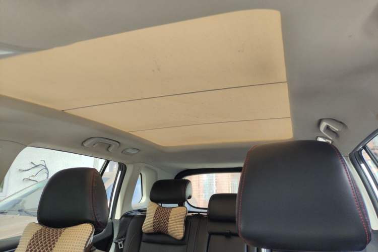 Used Zotye Domy X5 2015 1.5T CVT ZhiXian Model China IV Standard Headliner