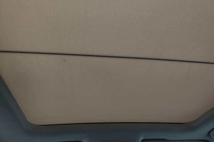 Used Zotye Domy X5 2015 1.5T Manual Luxury Version China IV Standard Headliner
