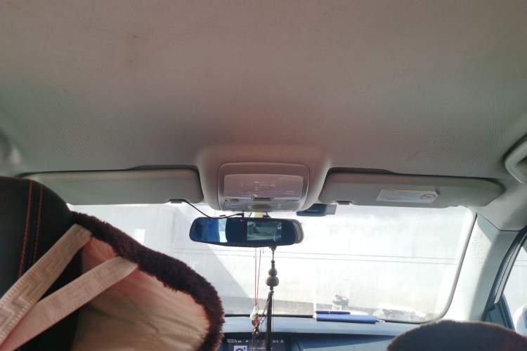 Used Zotye Domy X5 2015 1.5T Manual Luxury Version China IV Standard Headliner