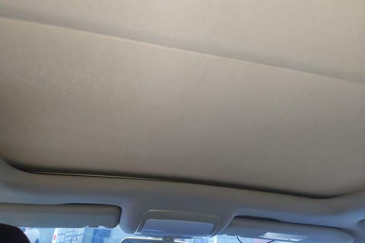 Used Zotye Domy X5 2015 1.5T Manual Luxury Version China IV Standard Headliner