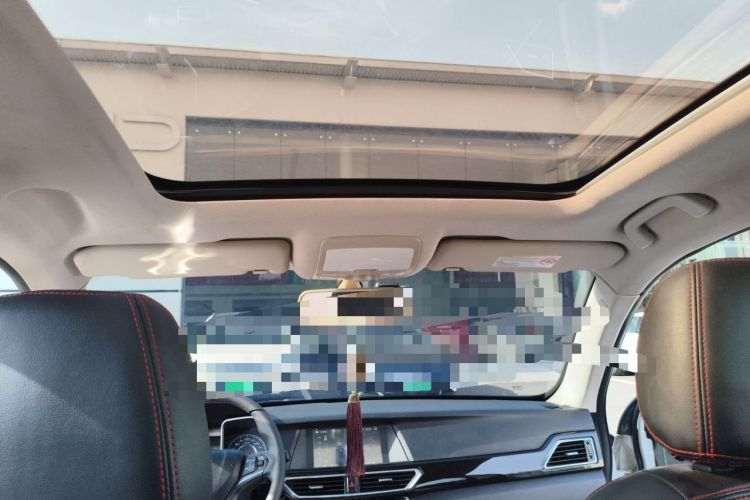 Used Zotye Domy X5 2015 1.5T CVT ZhiXian Model China IV Standard Headliner