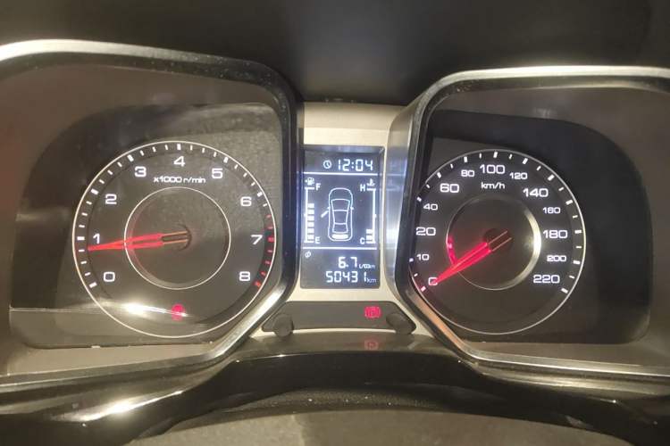 Used Zotye Domy X5 2015 1.5T Manual Luxury Model China V Standard Instrument Cluster