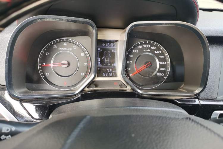 Used Zotye Domy X5 2015 1.5T Manual Luxury Version China IV Standard Instrument Cluster