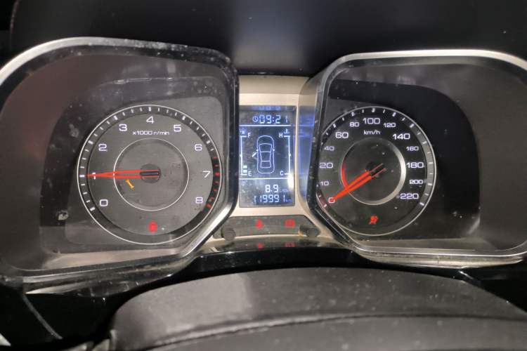 Used Zotye Domy X5 2015 1.5T Manual Luxury Version China IV Standard Instrument Cluster