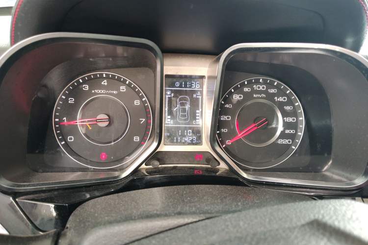 Used Zotye Domy X5 2015 1.5T Manual Luxury Version China IV Standard Instrument Cluster
