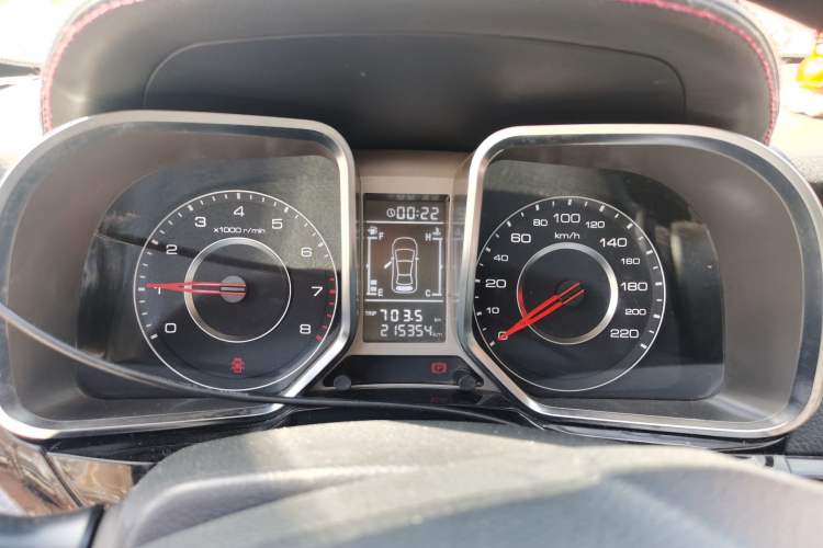 Used Zotye Domy X5 2015 1.5T Manual Luxury Version China IV Standard Instrument Cluster