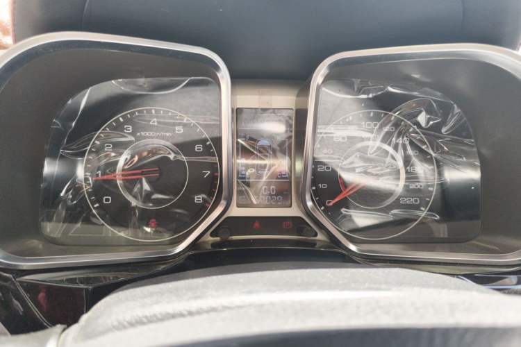 Used Zotye Domy X5 2015 1.5T CVT ZhiXian Trim China V Standard Instrument Cluster