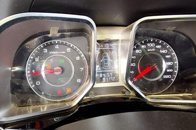 Used Zotye Domy X5 2015 1.5T Manual Luxury Version China IV Standard Instrument Cluster