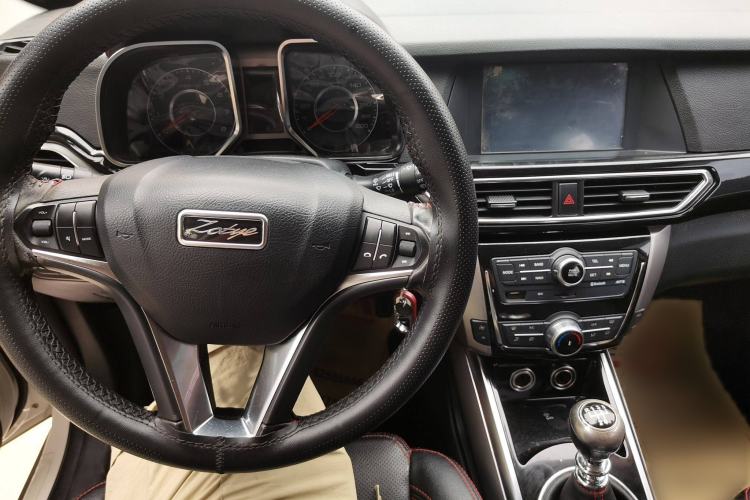 Used Zotye Domy X5 2015 1.5T Manual Luxury Version China IV Standard Interior 1