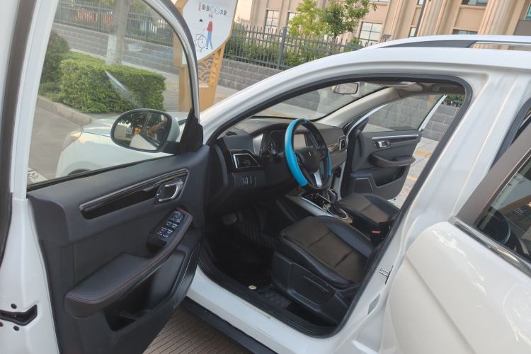 Used Zotye Domy X5 2015 1.5T CVT Landlord Edition China V Standard Interior 2