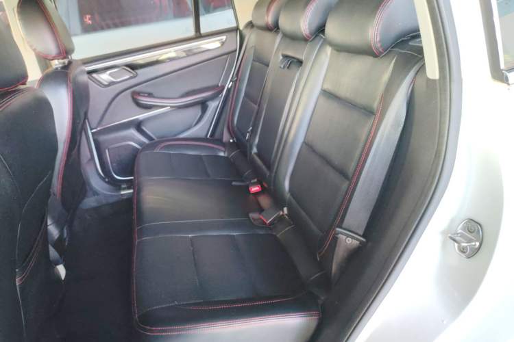 Used Zotye Domy X5 2015 1.5T CVT Landlord Model China IV Standard Interior 4
