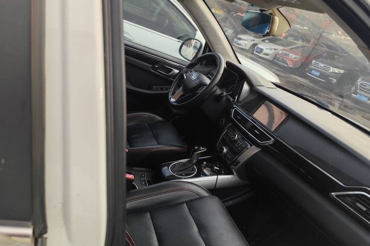 Used Zotye Domy X5 2015 1.5T CVT ZhiXian Model China IV Standard Interior 7
