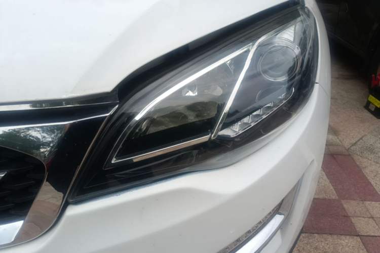 Used Zotye Domy X5 2015 1.5T Manual Luxury Version China IV Standard Left Front Headlight