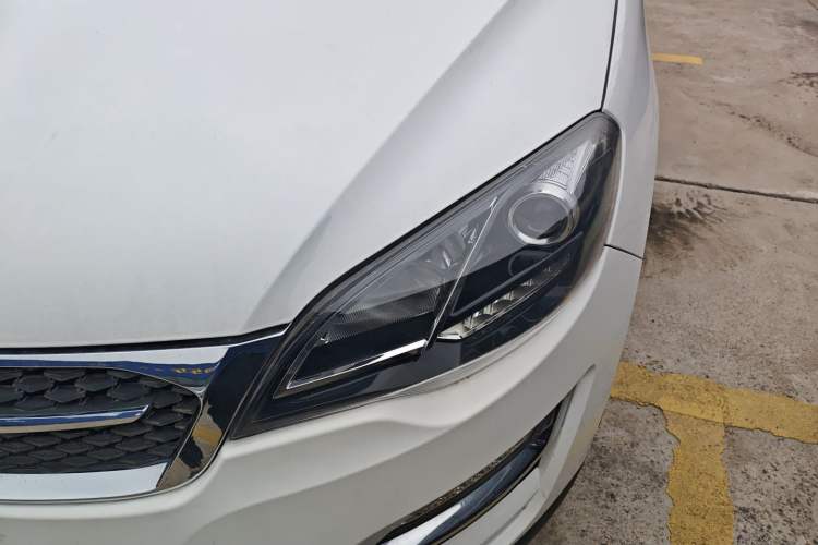 Used Zotye Domy X5 2015 1.5T Manual Luxury Version China IV Standard Left Front Headlight