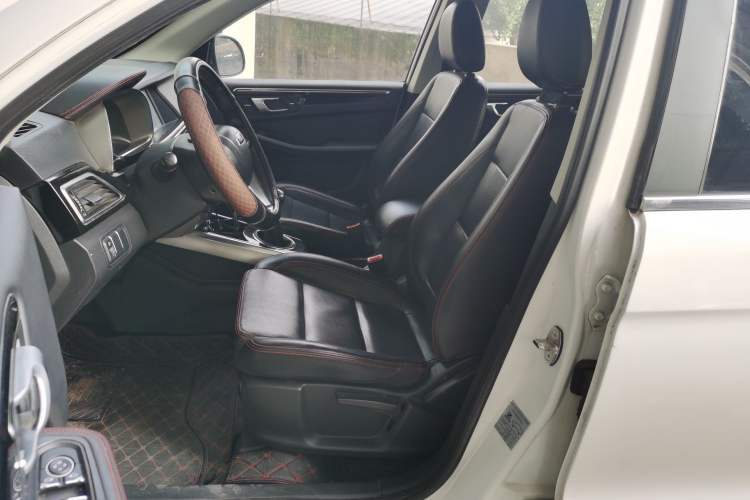 Used Zotye Domy X5 2015 1.5T Manual Luxury Version China IV Standard Left Front Seat