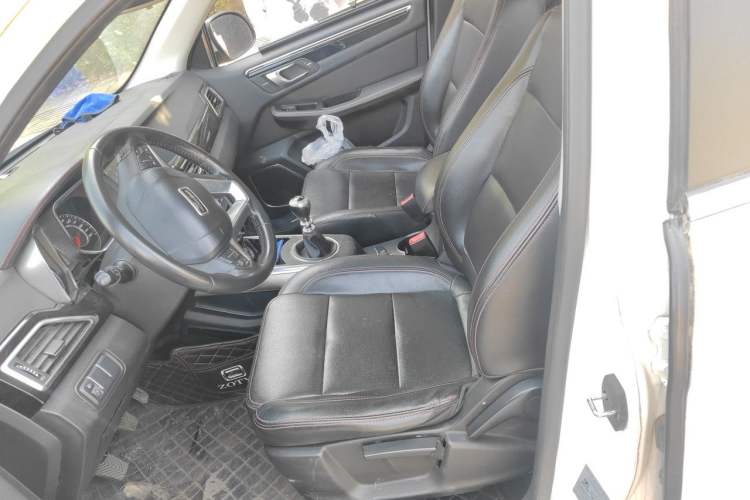 Used Zotye Domy X5 2015 1.5T Manual Luxury Version China IV Standard Left Front Seat