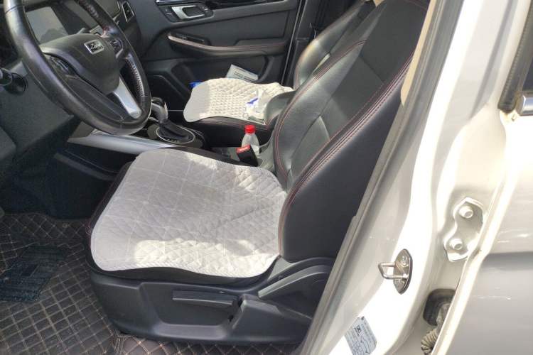 Used Zotye Domy X5 2015 1.5T CVT ZhiXian Model China IV Standard Left Front Seat