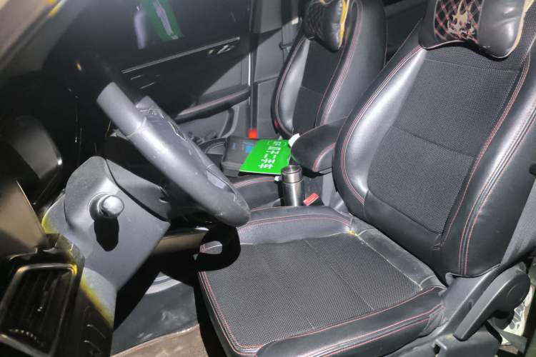 Used Zotye Domy X5 2015 1.5T Manual Luxury Version China IV Standard Left Front Seat