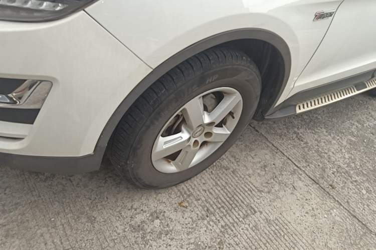 Used Zotye Domy X5 2015 1.5T CVT ZHANG GUI Model China V Standard Left Front Wheel Hub