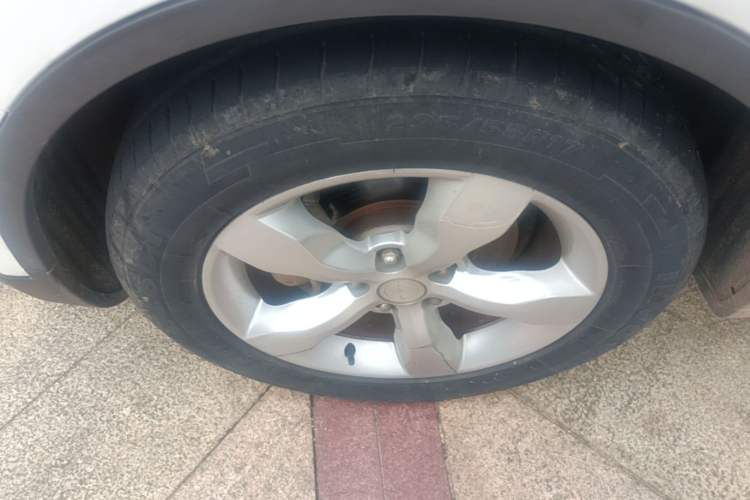 Used Zotye Domy X5 2015 1.5T Manual Luxury Version China IV Standard Left Front Wheel Hub