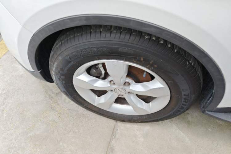 Used Zotye Domy X5 2015 1.5T Manual Luxury Version China IV Standard Left Front Wheel Hub