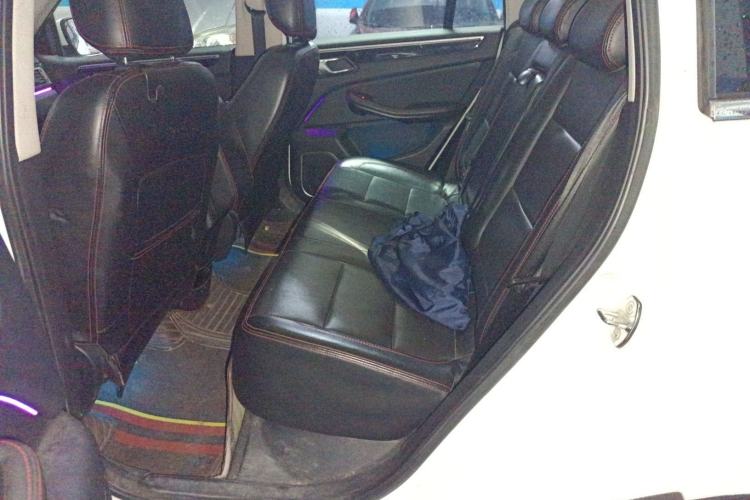 Used Zotye Domy X5 2015 1.5T CVT ZhiXian Trim China V Standard Left Rear Seat