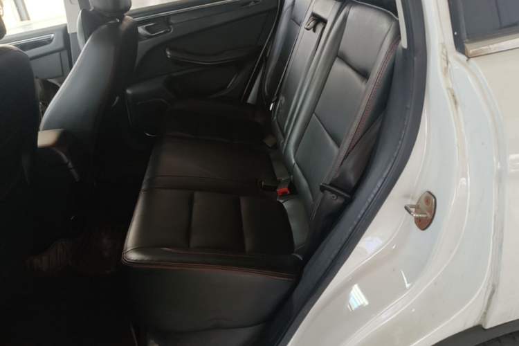 Used Zotye Domy X5 2015 1.5T CVT ZhiXian Trim China V Standard Left Rear Seat