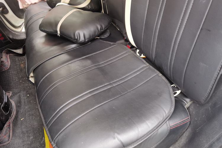 Used Zotye Domy X5 2015 1.5T CVT ZhiXian Model China IV Standard Left Rear Seat