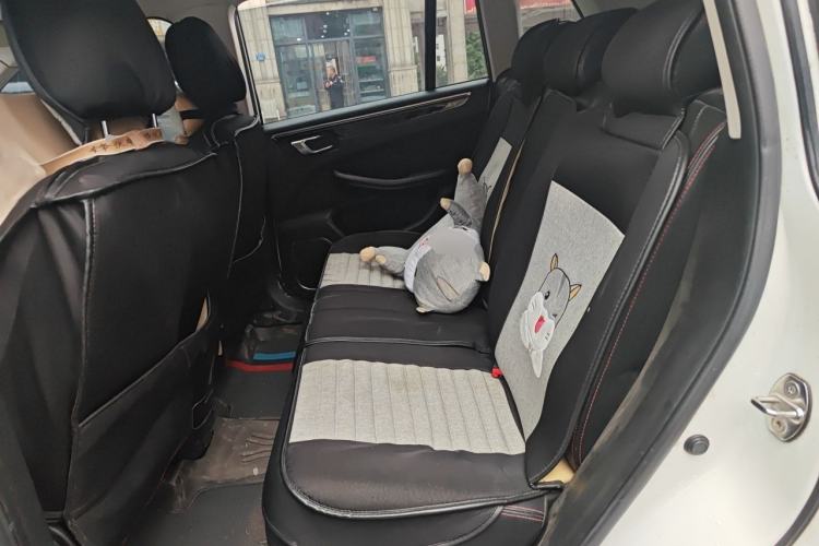 Used Zotye Domy X5 2015 1.5T Manual Luxury Version China IV Standard Left Rear Seat