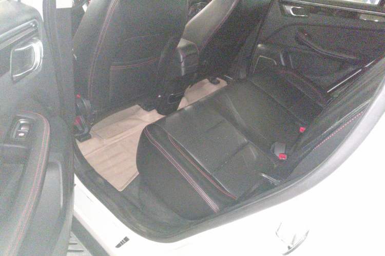 Used Zotye Domy X5 2015 1.5T CVT ZhiXian Trim China V Standard Left Rear Seat