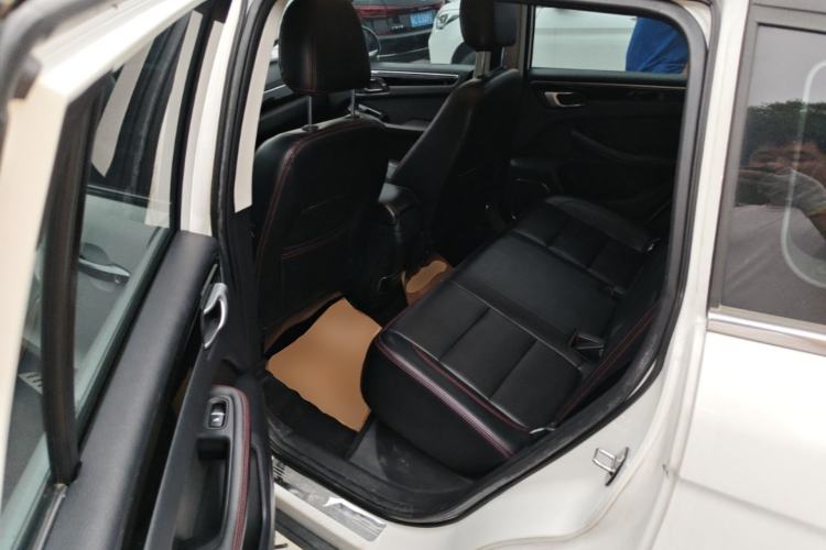 Used Zotye Domy X5 2015 1.5T Manual Luxury Version China IV Standard Left Rear Seat