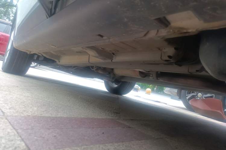 Used Zotye Domy X5 2015 1.5T Manual Luxury Version China IV Standard Left Side Sill