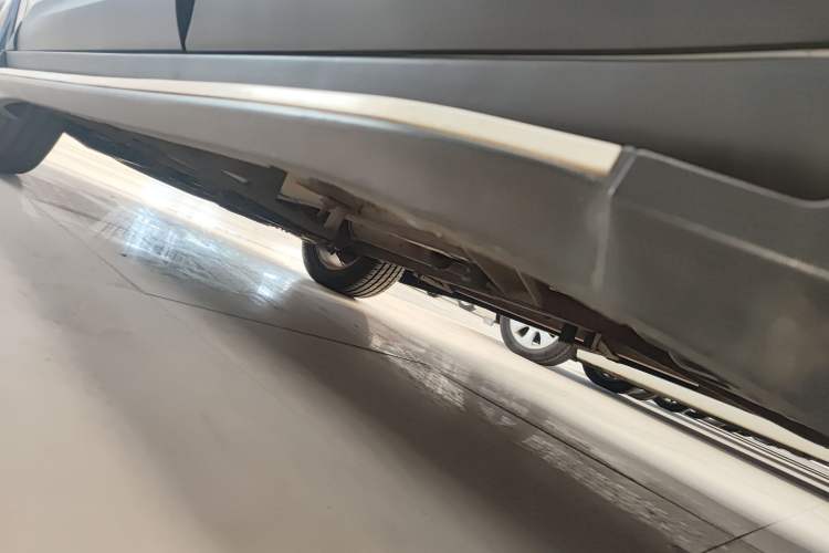 Used Zotye Domy X5 2015 1.5T Manual Luxury Version China IV Standard Left Side Sill
