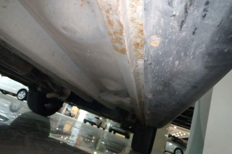 Used Zotye Domy X5 2015 1.5T CVT ZhiXian Trim China V Standard Left Side Sill