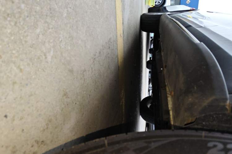 Used Zotye Domy X5 2015 1.5T Manual Luxury Version China IV Standard Left Side Sill