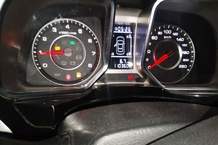 Used Zotye Domy X5 2015 1.5T Manual Luxury Version China IV Standard Odometer Close Up