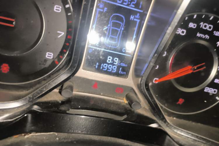 Used Zotye Domy X5 2015 1.5T Manual Luxury Version China IV Standard Odometer Close Up