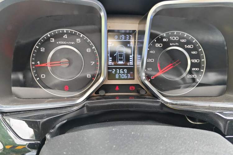 Used Zotye Domy X5 2015 1.5T Manual Luxury Version China IV Standard Odometer Close Up