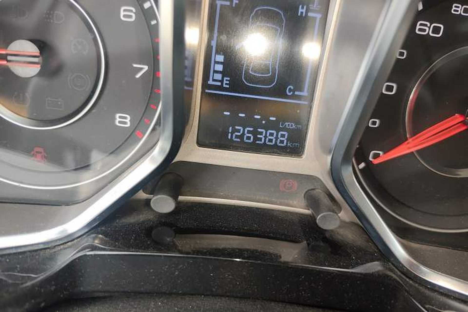 Used Zotye Domy X5 2015 1.5T Manual Luxury Version China IV Standard Odometer Close Up