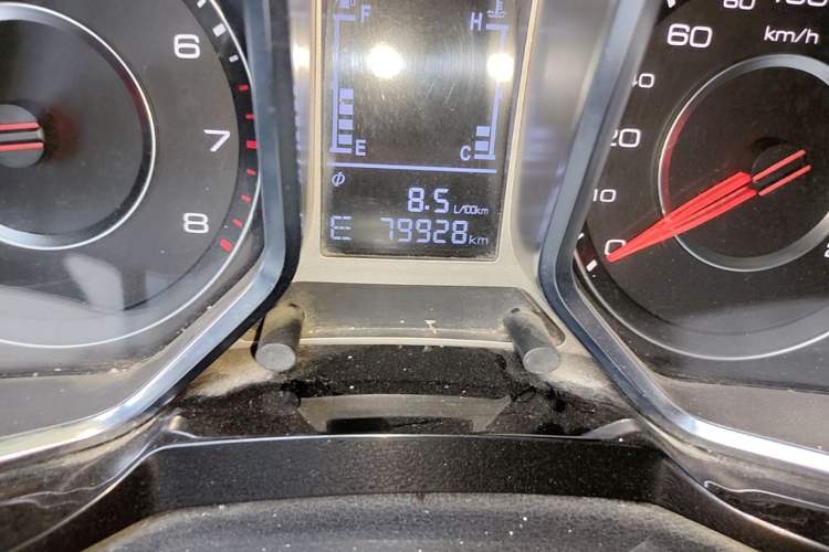 Used Zotye Domy X5 2015 1.5T CVT ZhiXian Model China IV Standard Odometer Close Up