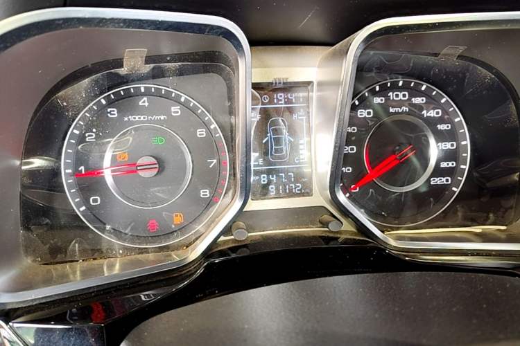Used Zotye Domy X5 2015 1.5T Manual Luxury Version China IV Standard Odometer Close Up