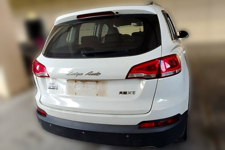 Used Zotye Domy X5 2015 1.5T Manual Luxury Version China IV Standard Rear