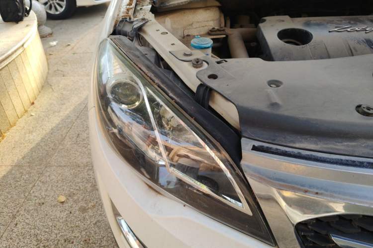 Used Zotye Domy X5 2015 1.5T Manual Luxury Version China IV Standard Right Front Headlight