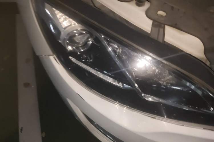 Used Zotye Domy X5 2015 1.5T Manual Luxury Model China V Standard Right Front Headlight
