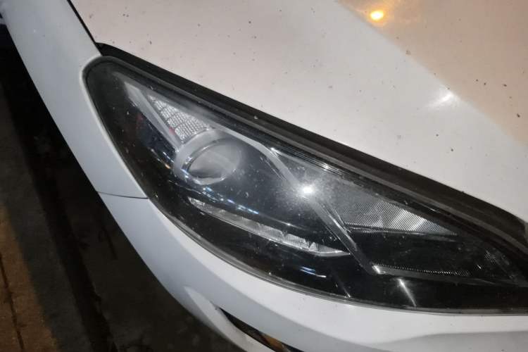 Used Zotye Domy X5 2015 1.5T Manual Luxury Version China IV Standard Right Front Headlight