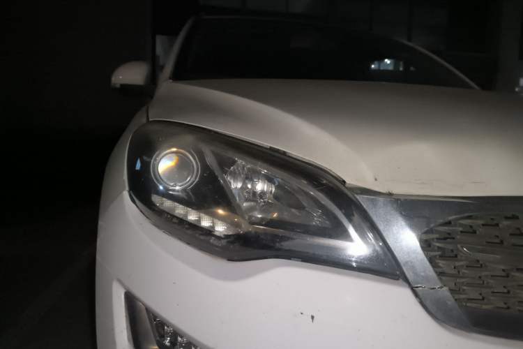 Used Zotye Domy X5 2015 1.5T Manual Luxury Version China IV Standard Right Front Headlight